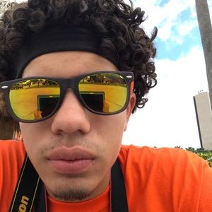 Meet your Posher, Henry